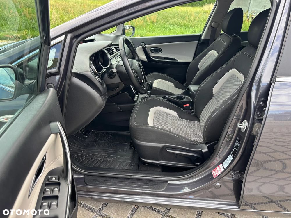 Kia Ceed 1.6 CRDi 128 ISG Platinum Edition - 6