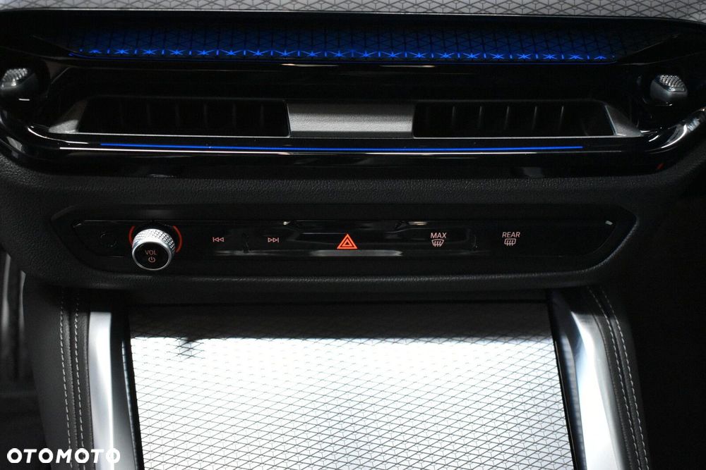 BMW i4 - 19
