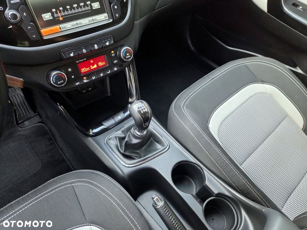 Kia Ceed 1.6 GDI Dream Team Edition - 27