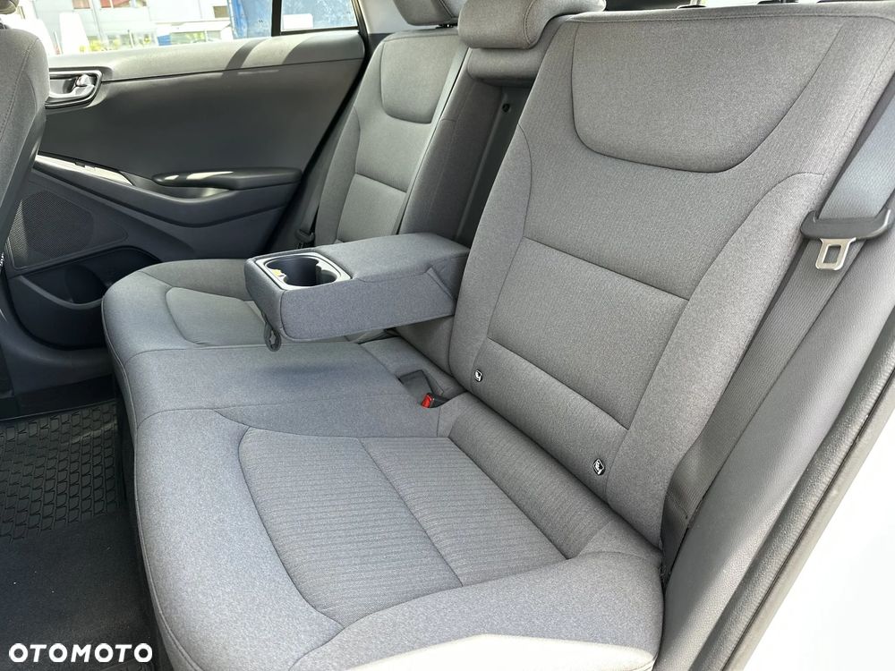 Hyundai IONIQ Hybrid Premium - 17
