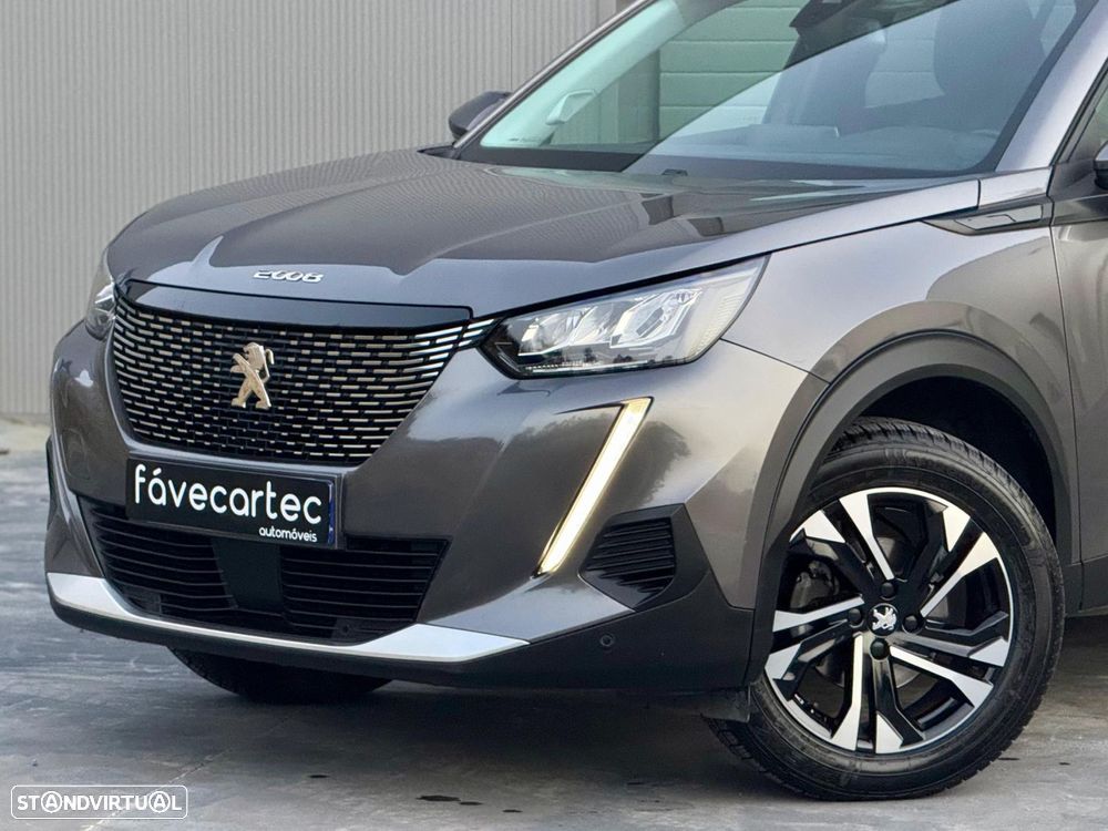 Peugeot 2008 1.2 PureTech Allure EAT8 - 15