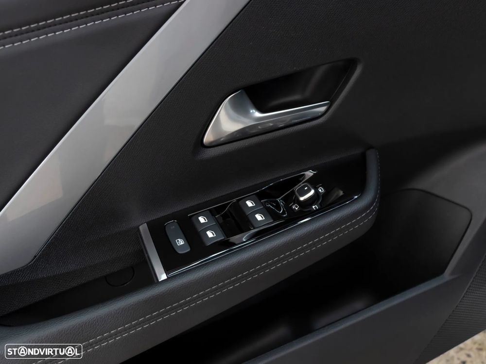 Opel Astra 1.2 T GS Aut. - 20