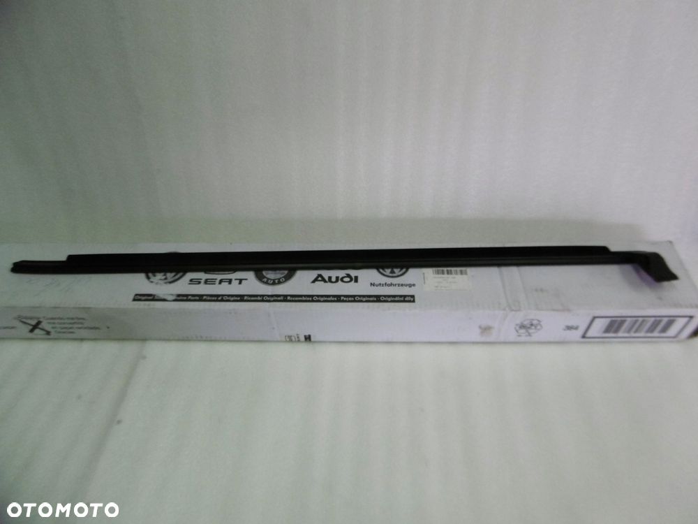 seat altea 5p0 - listwa na drzwi tylne lewe - 4