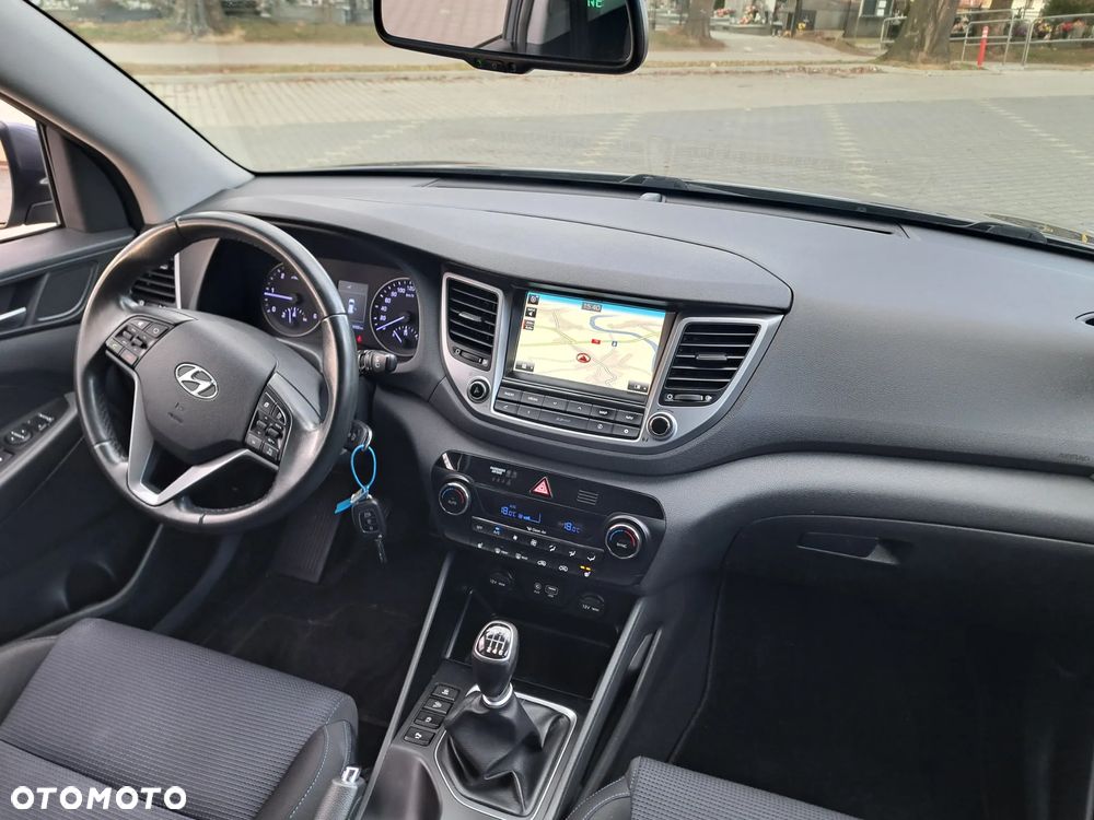 Hyundai Tucson 1.7 CRDI BlueDrive Style 2WD - 19