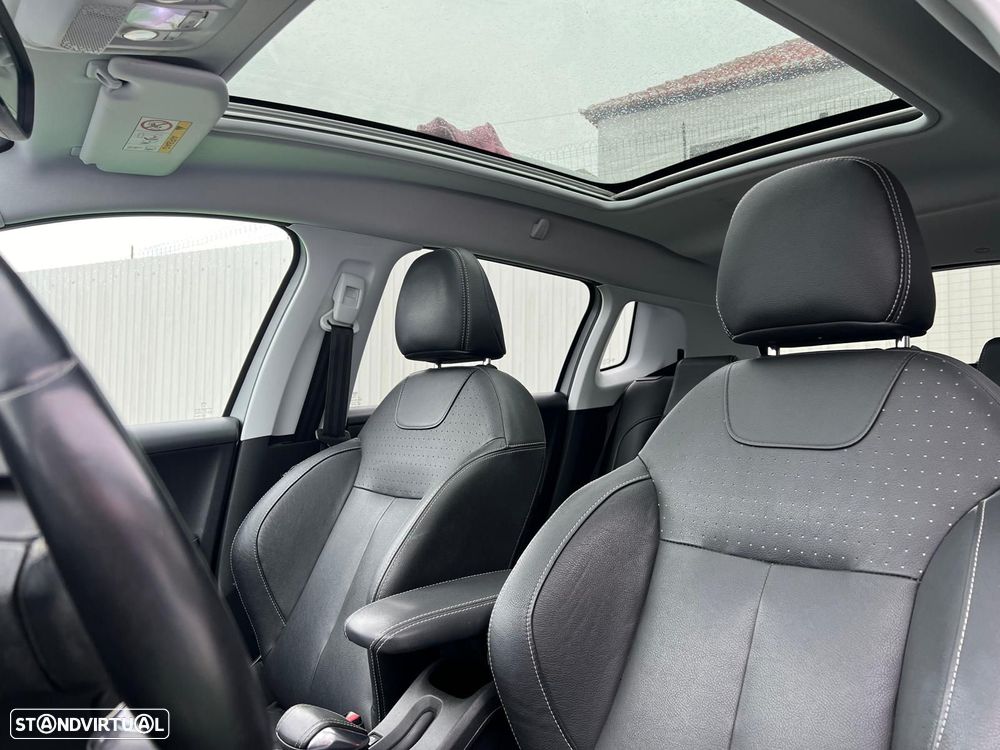 Peugeot 2008 - 6