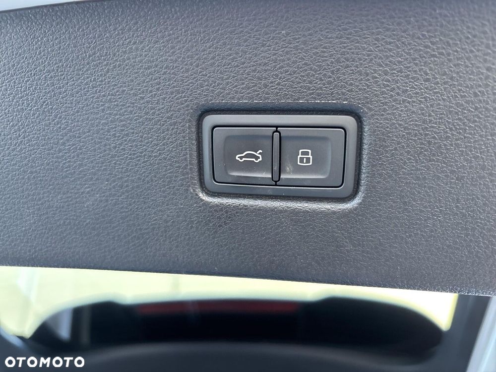 Audi Q5 Sportback - 27