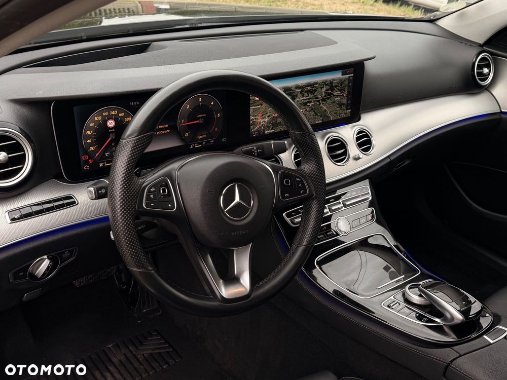 Mercedes-Benz Klasa E - 23