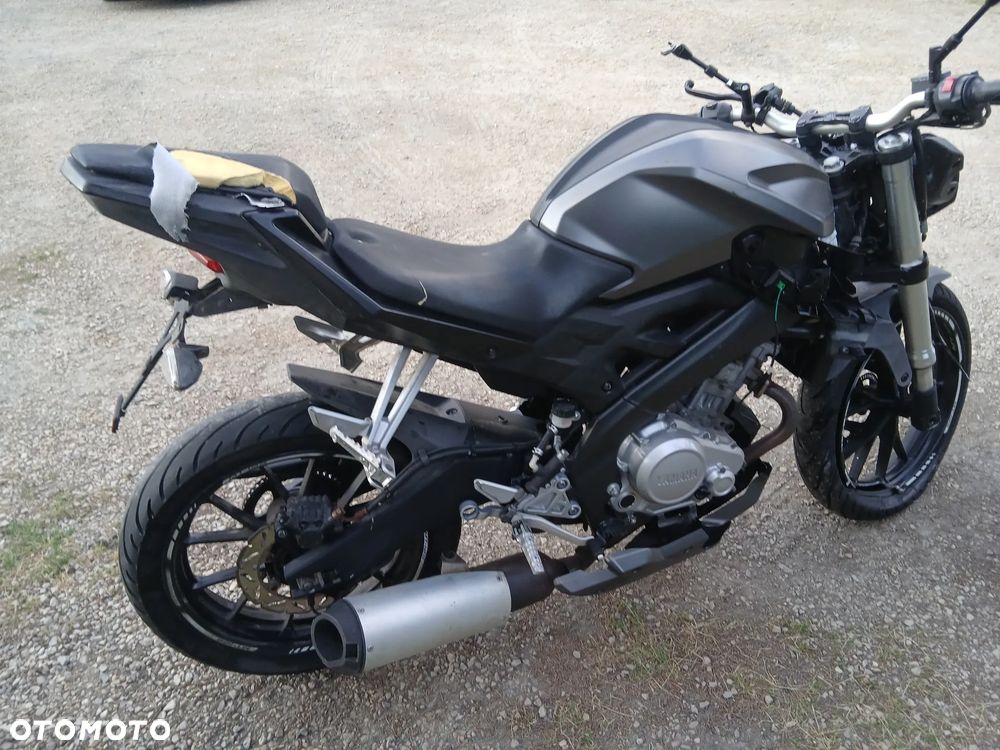Yamaha MT - 5
