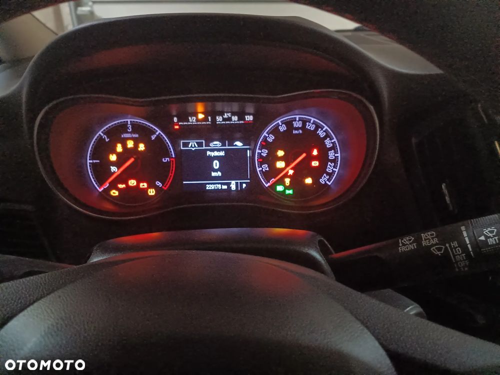 Opel Zafira - 36