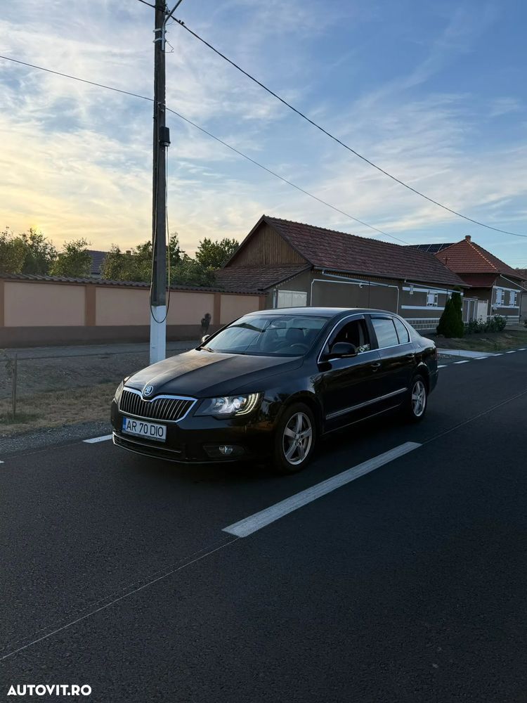 Skoda Superb 2.0 TDI DSG Premium Edition - 1