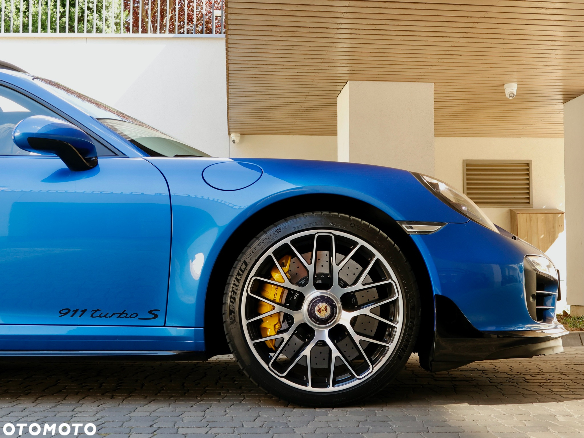 Porsche 911 Turbo S - 13