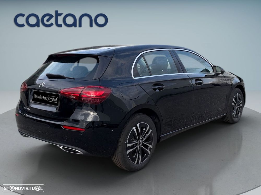 Mercedes-Benz A 250 e - 6