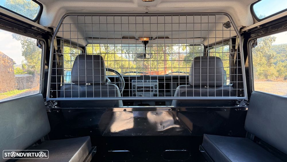 Land Rover Defender 90 2.5 TD5 Metal Top - 29
