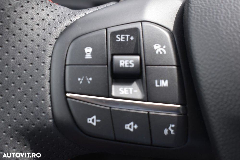 Ford Kuga - 23