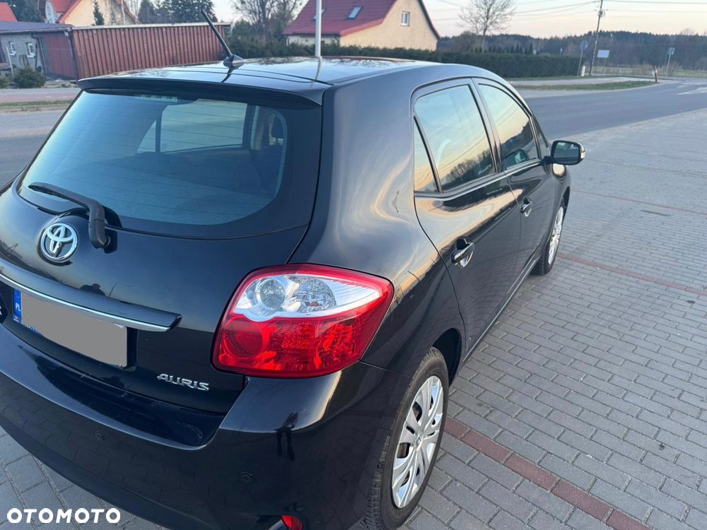 Toyota Auris 1.33 VVT-i Terra - 24