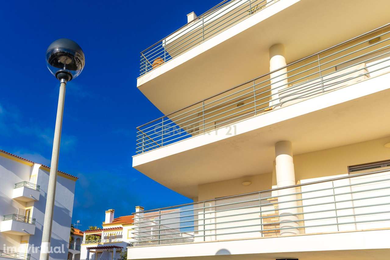 Apartamento T1 Renovado com Duas Varandas a 300 m da Praia da Falésia  - Grande imagem: 3/36