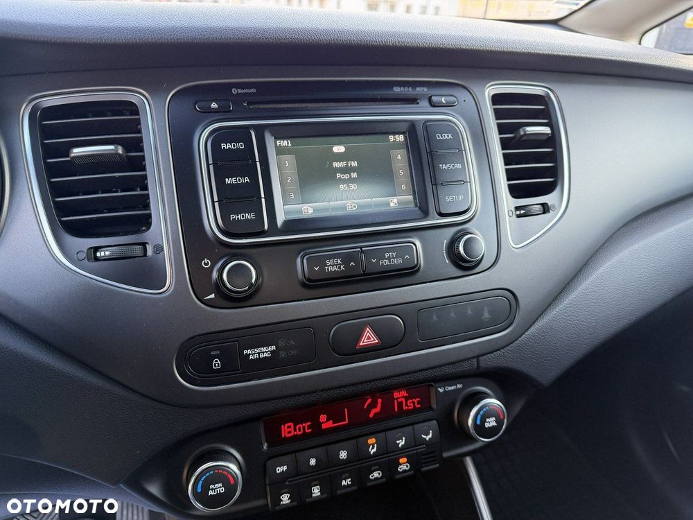 Kia Carens 1.7 CRDi Vision - 24