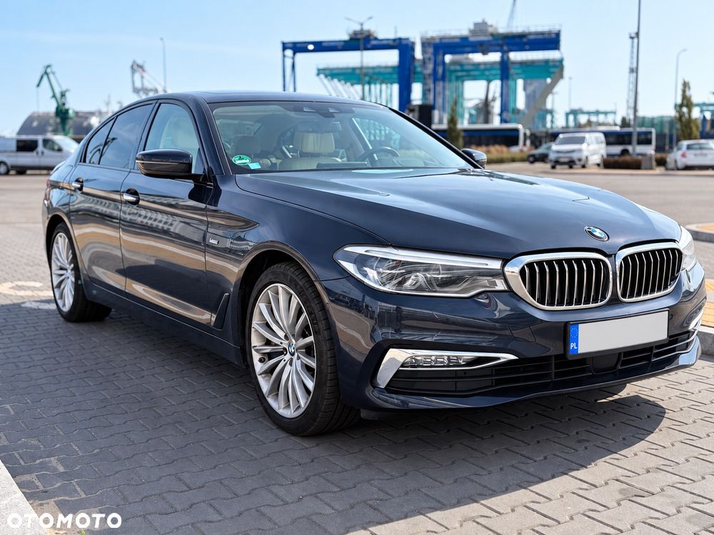 BMW Seria 5 540i Luxury Line - 11