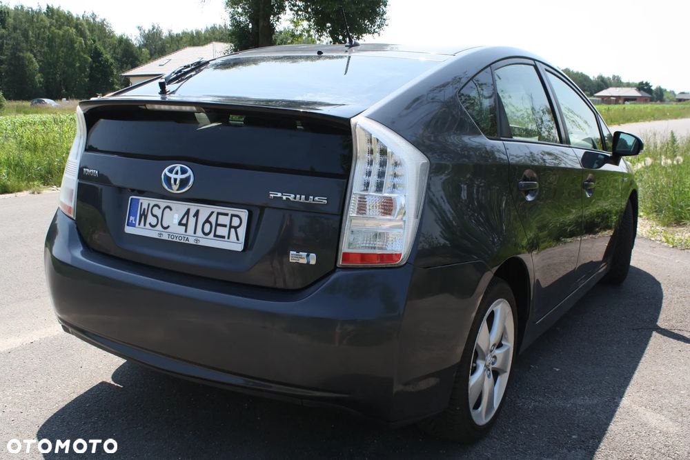 Toyota Prius 1.8 HSD Prestige - 13