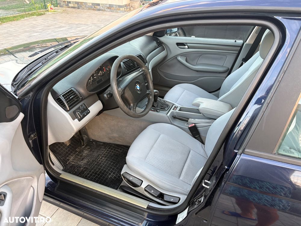 BMW Seria 3 318i - 9