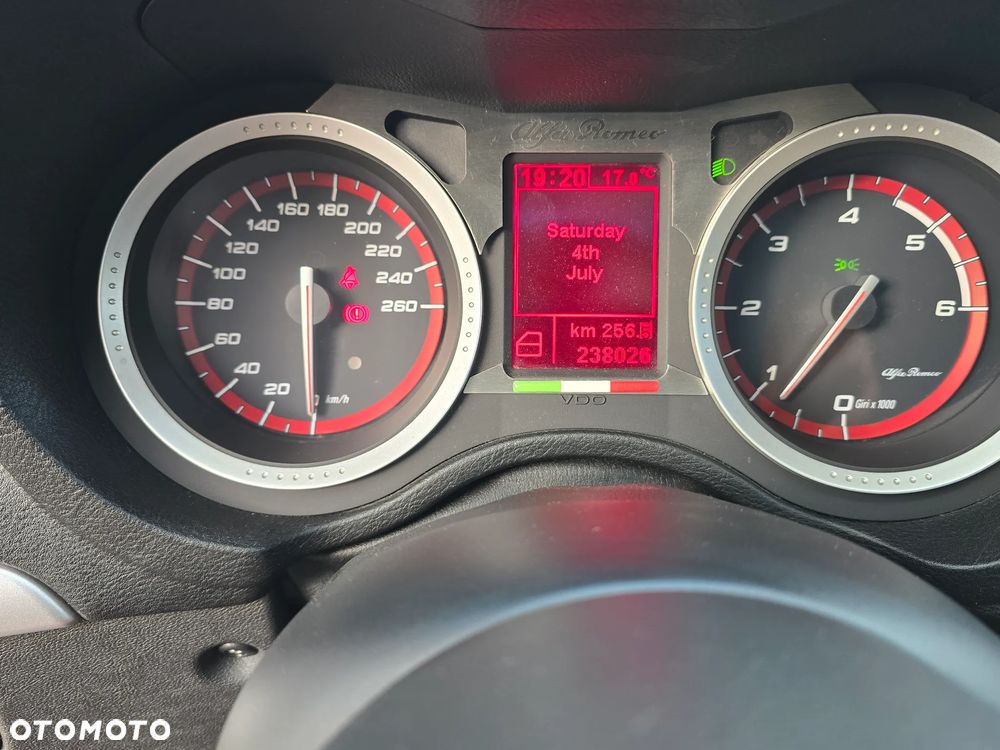 Alfa Romeo Brera 2.4JTDM Sky View - 23