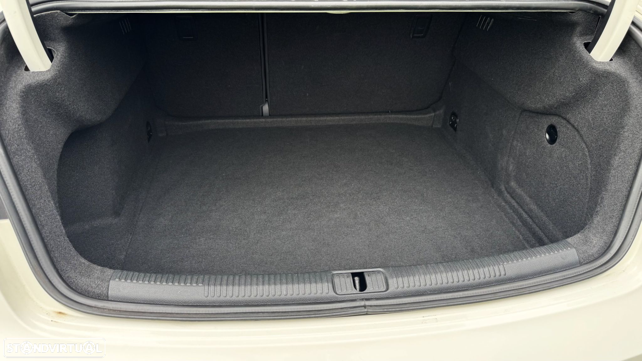 Audi A3 Limousine 2.0 TDI Advance S tronic - 25