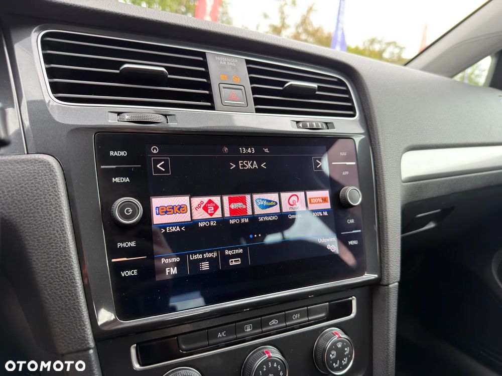 Volkswagen Golf - 20