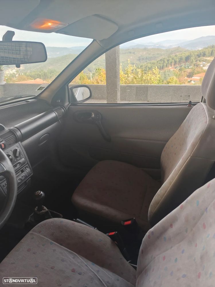 Opel Corsa - 8