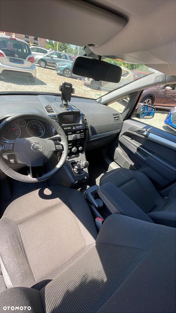 Opel Zafira 1.8 Family Plus - 9