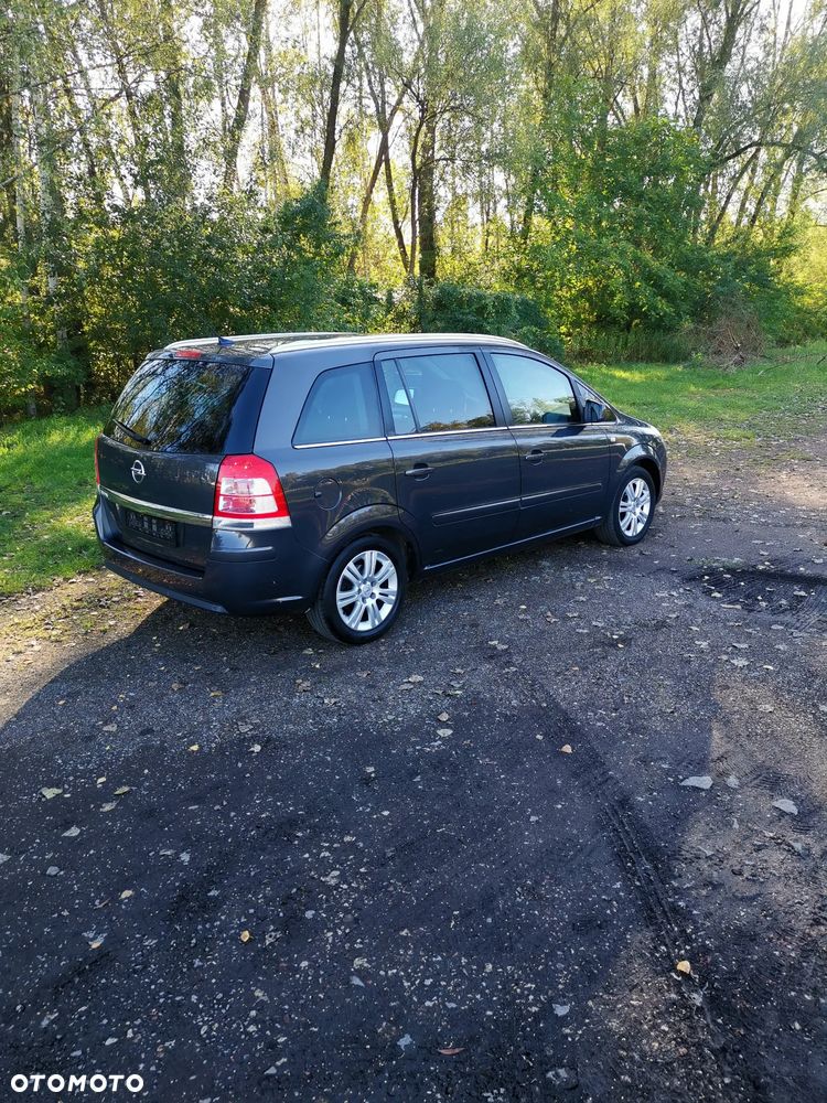 Opel Zafira - 16