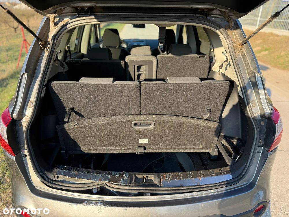 Nissan Qashqai+2 - 23