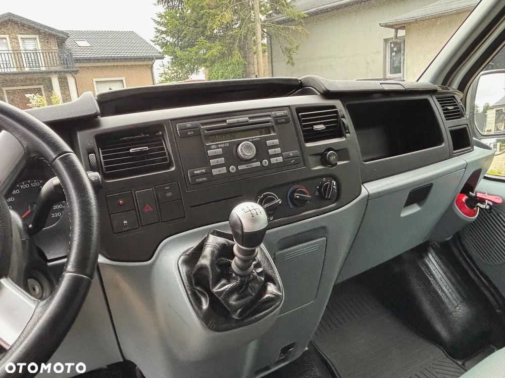 Ford Transit - 8