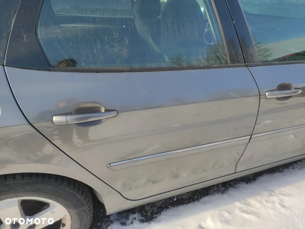 Peugeot 407 kombi KTQC drzwi prawy tył