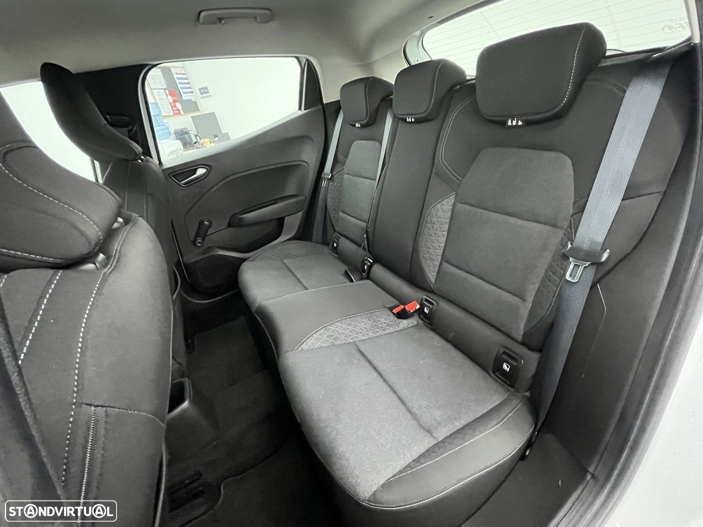 Renault Clio - 10