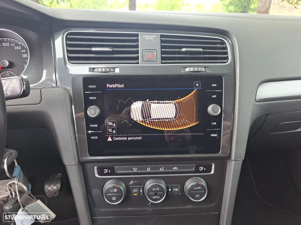 VW Golf 1.6 TDI Highline - 25