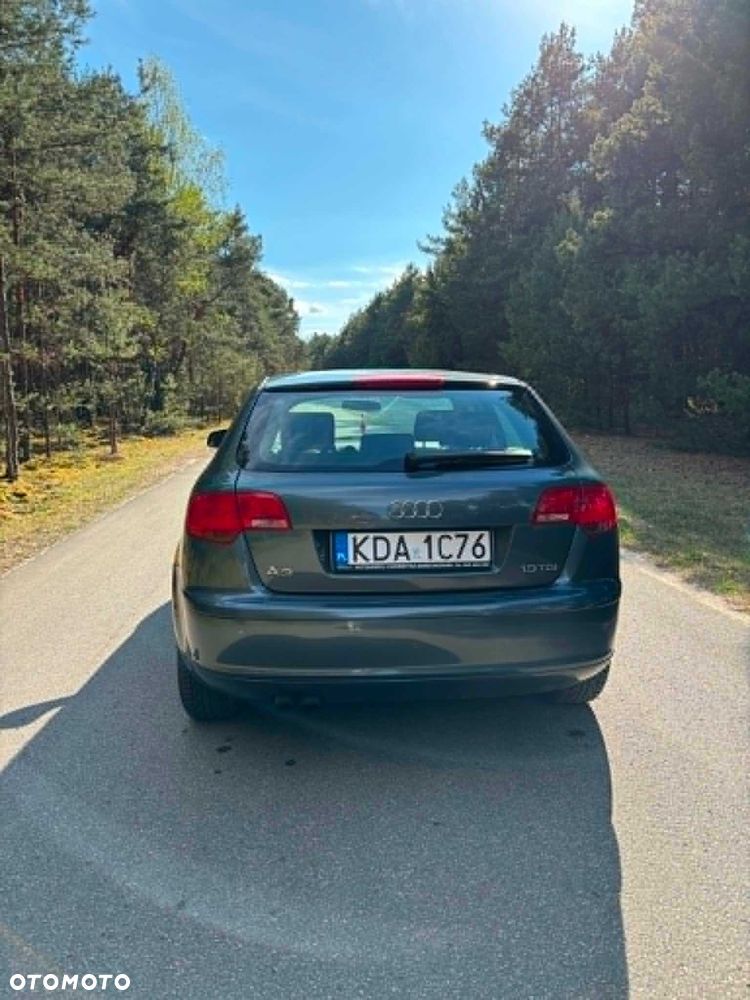 Audi A3 Sportback - 3