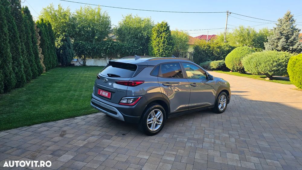 Hyundai KONA - 16