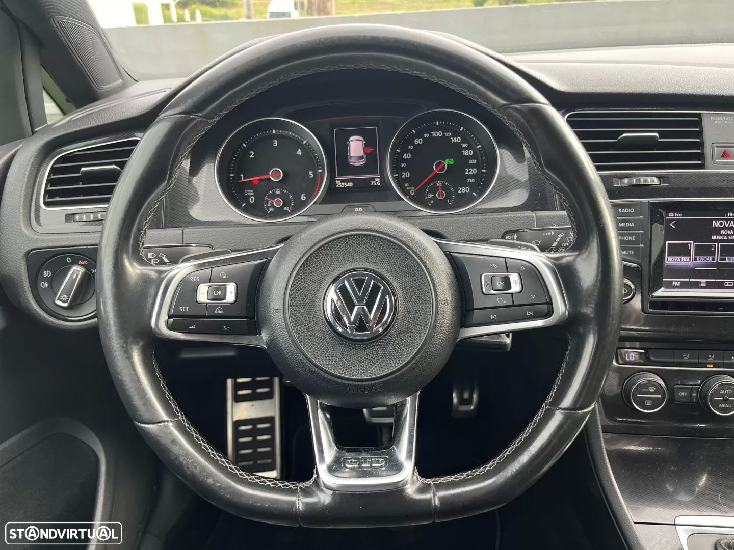 VW Golf 2.0 TDi GTD DSG - 49