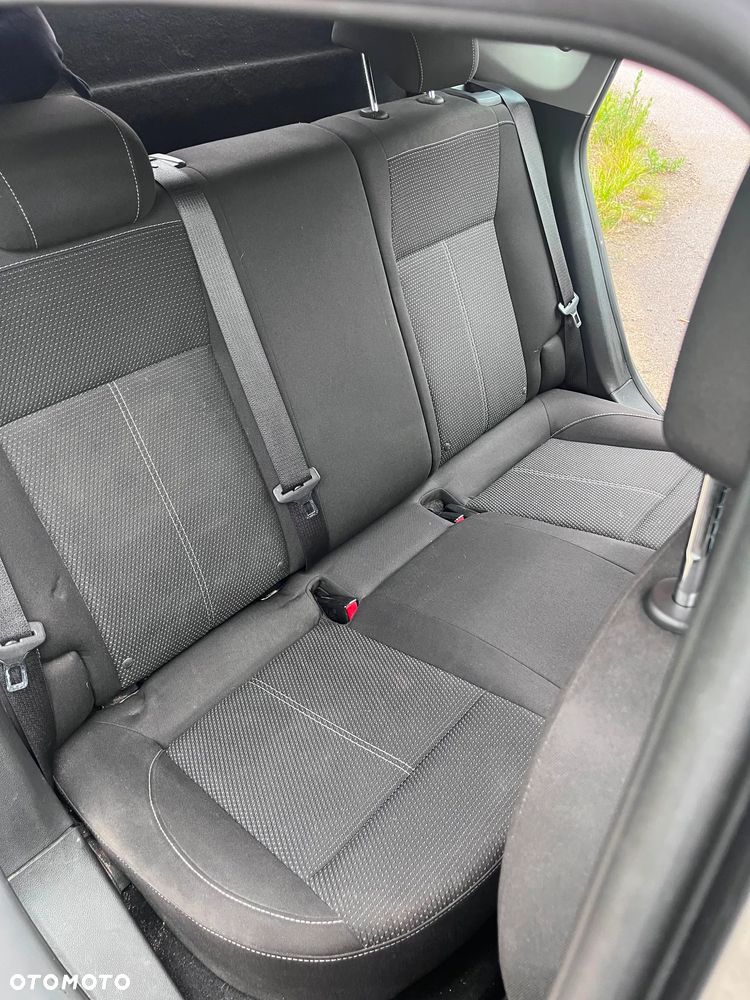 Opel Astra 1.6 Turbo Sport - 17