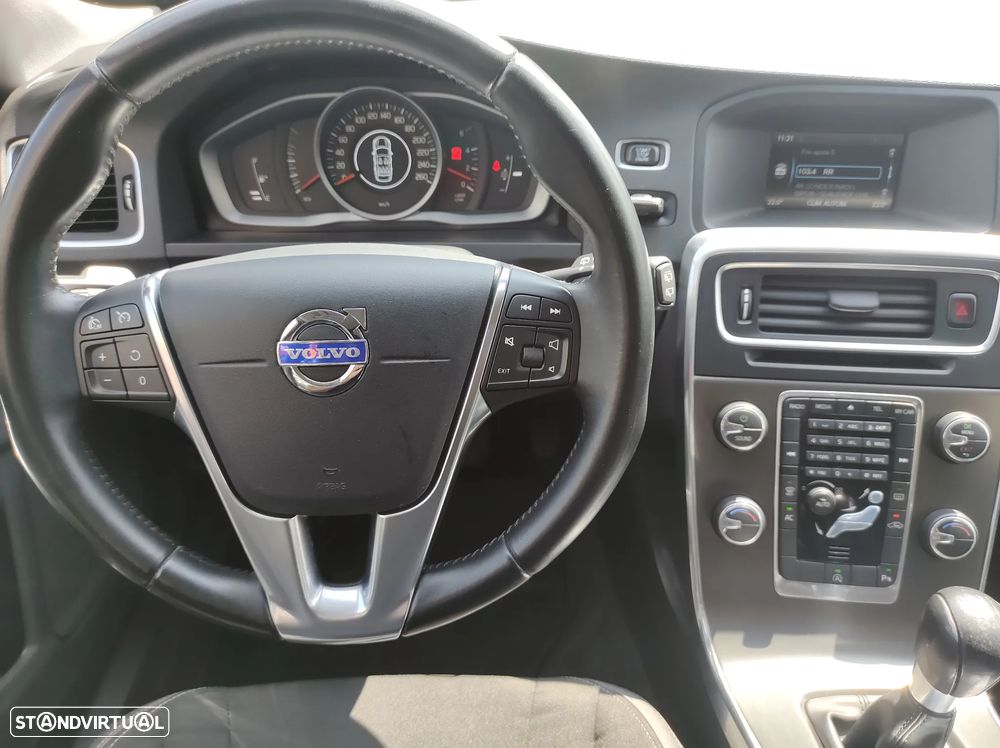 Volvo V60 1.6 D2 Drive Momentum Start/Stop - 21