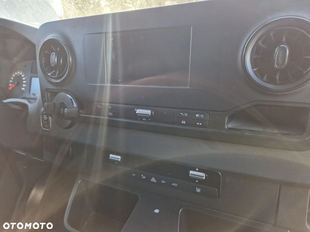 Mercedes-Benz SPRINTER - 8