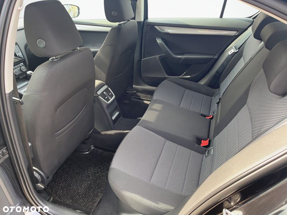 Skoda Octavia 1.4 TSI Ambition - 10