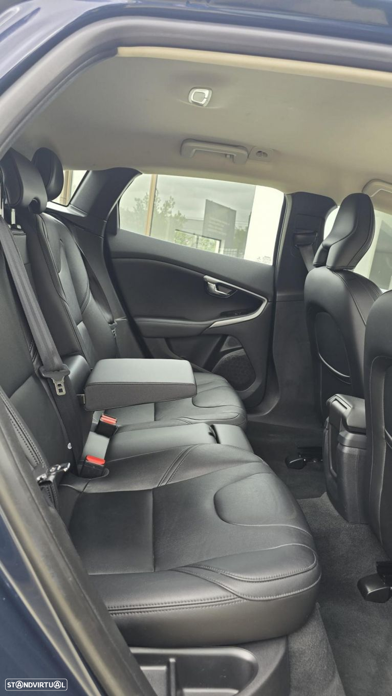 Volvo V40 1.6 D2 Kinetic - 24