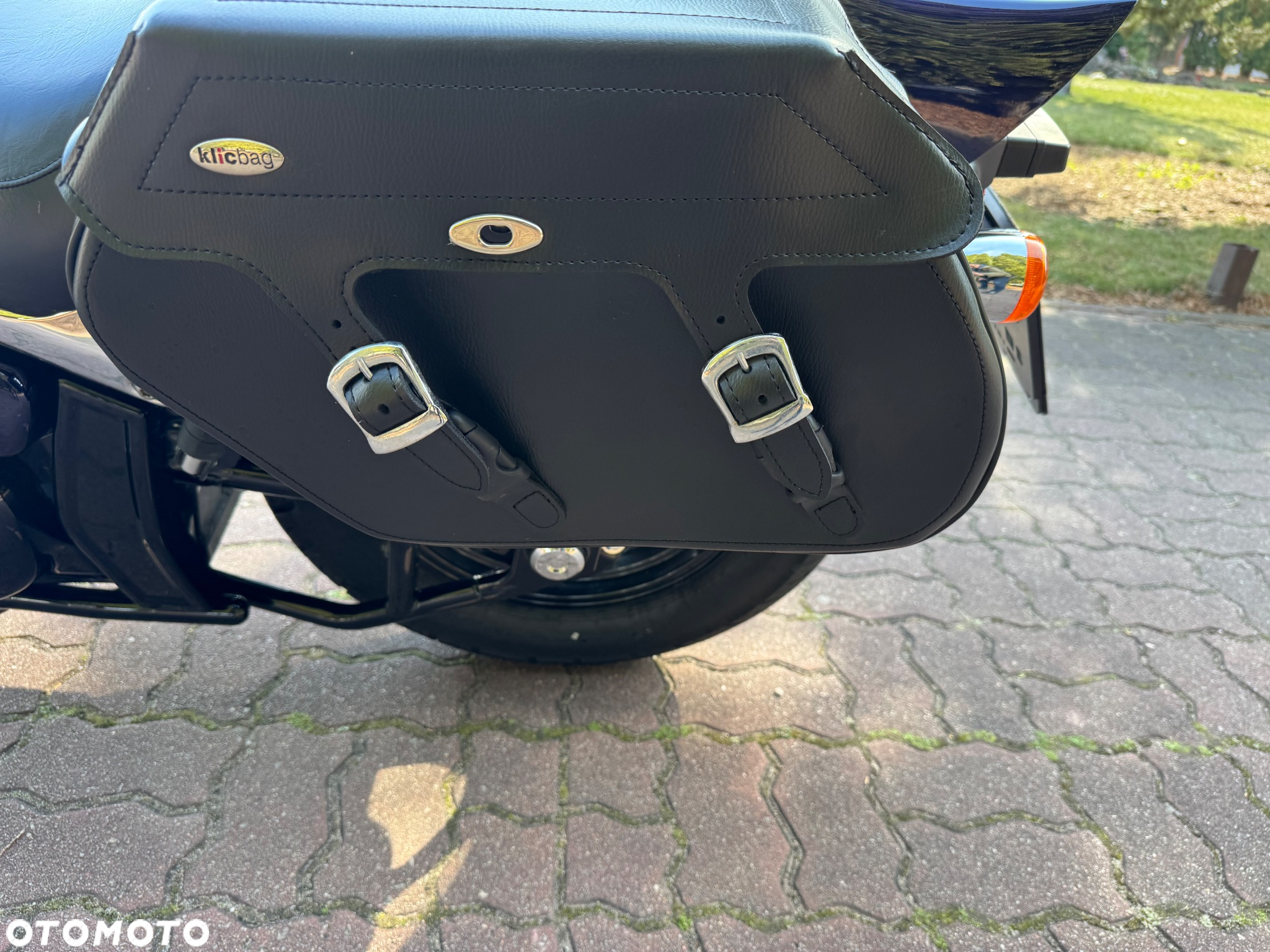Suzuki Intruder - 13