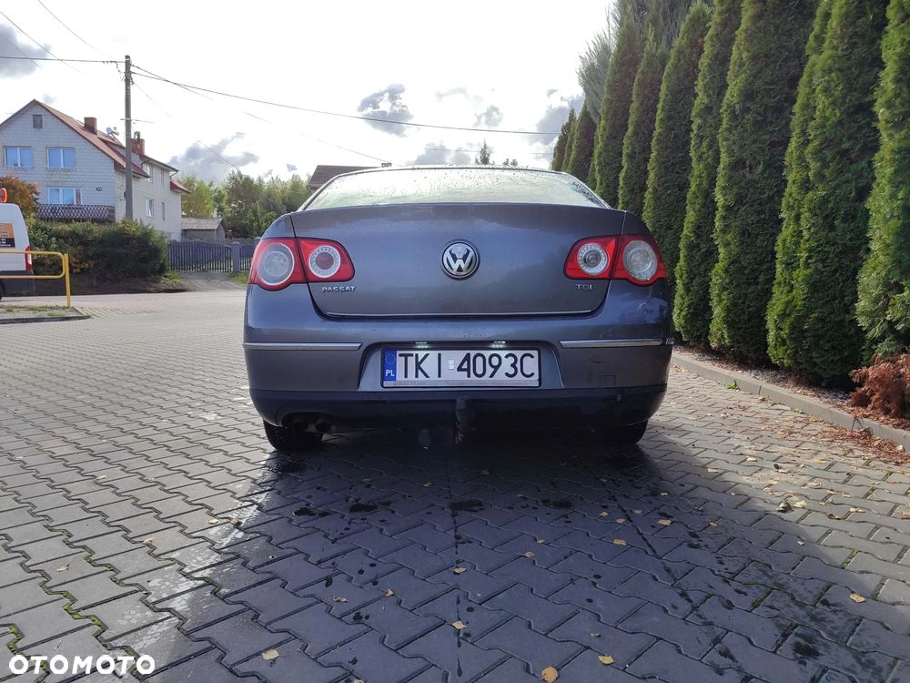Volkswagen Passat 1.9 TDI Comfortline - 7