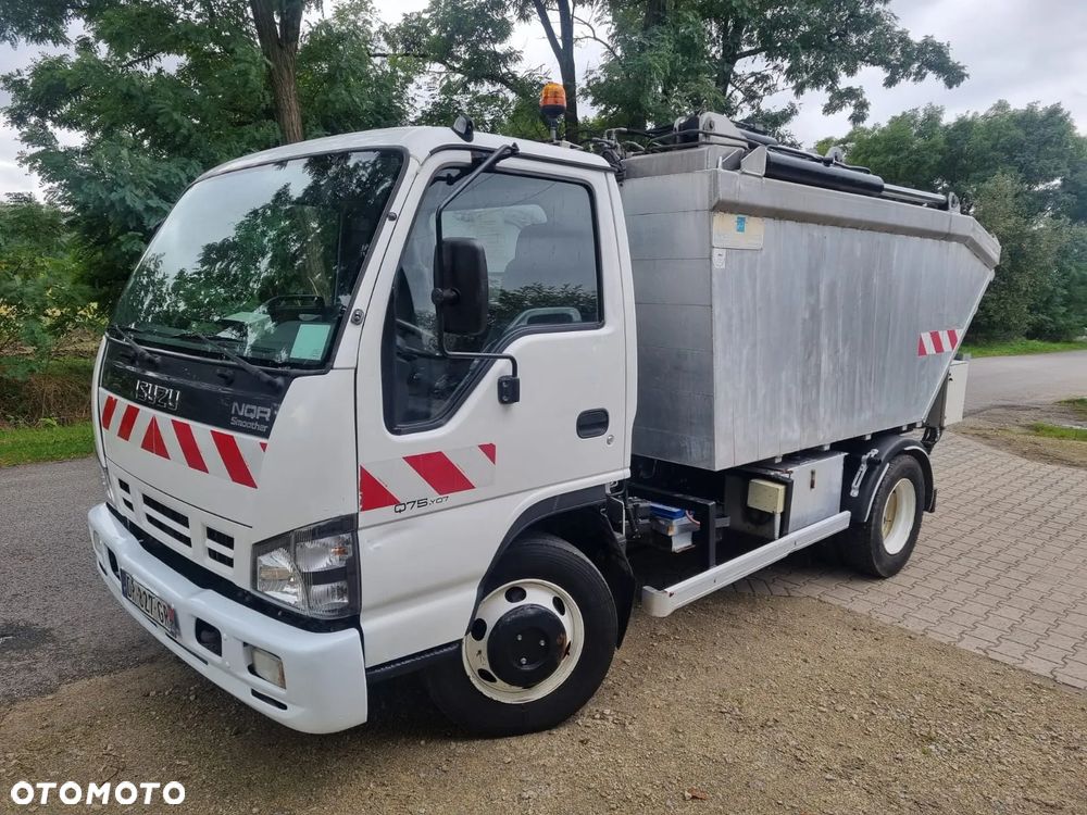 Isuzu NQR