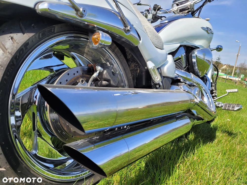 Suzuki Intruder - 8