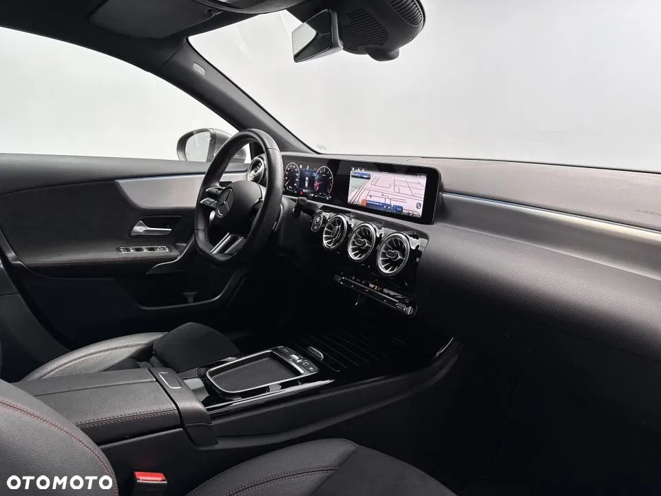 Mercedes-Benz Klasa A 200 AMG Line 7G-DCT - 23