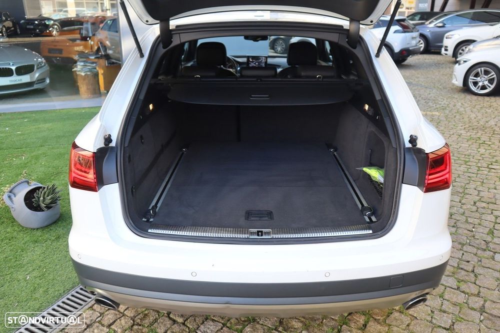 Audi A6 Allroad 3.0 TDi quattro S tronic - 11