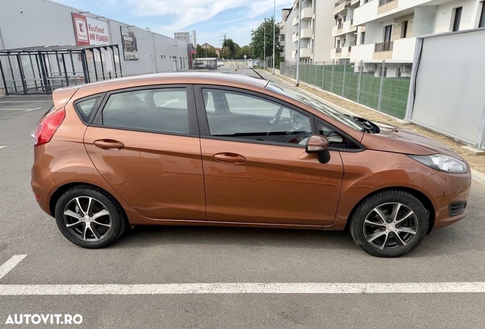 Ford Fiesta 1.25i Ambiente - 8